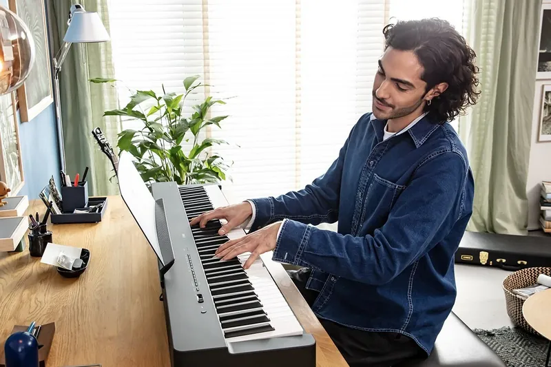 Yamaha P-225